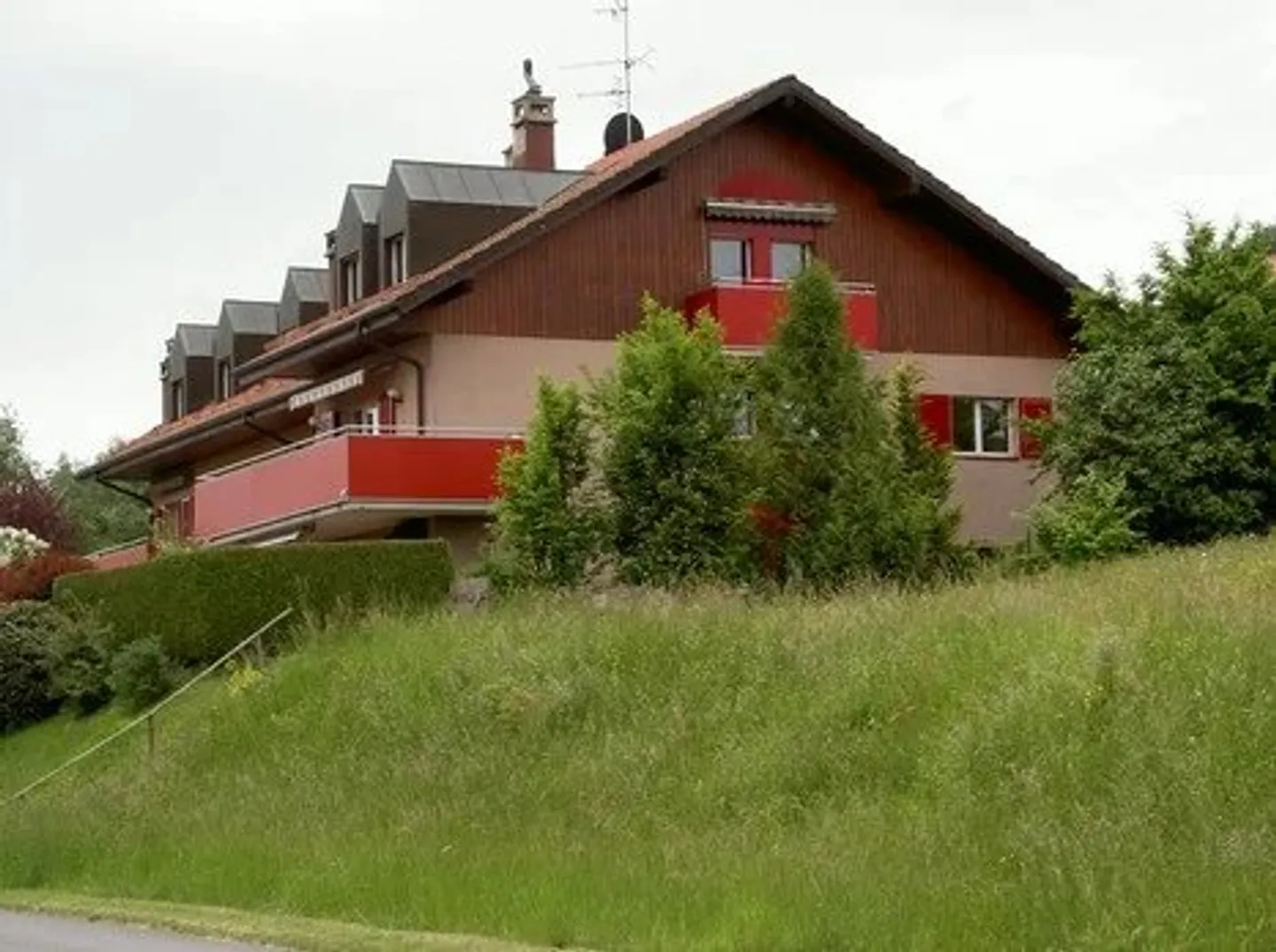 Local au rez-de-chaussée - Photo 1 sur 1