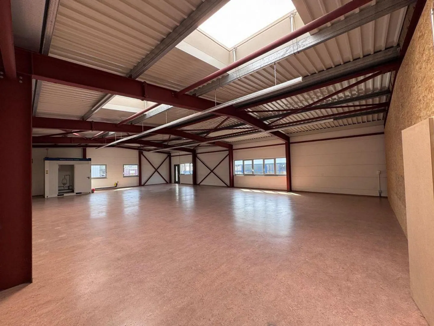 205 m² Produzione/Magazzino - Foto 3 di 10
