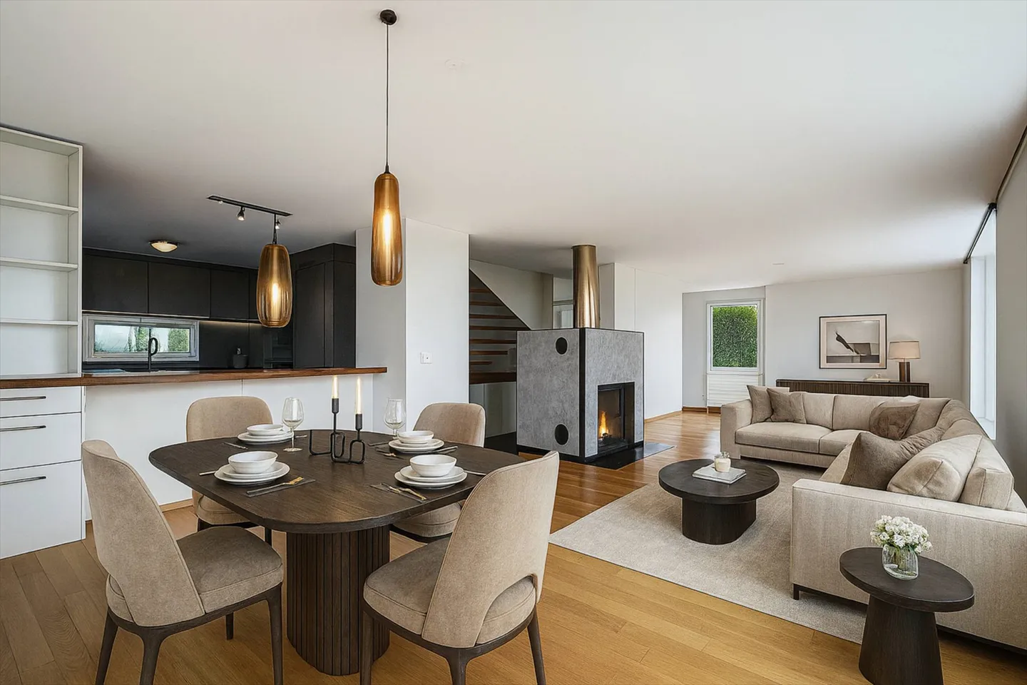 Single villa with 7.5 rooms, just a few steps from the village - Photo 3 of 13