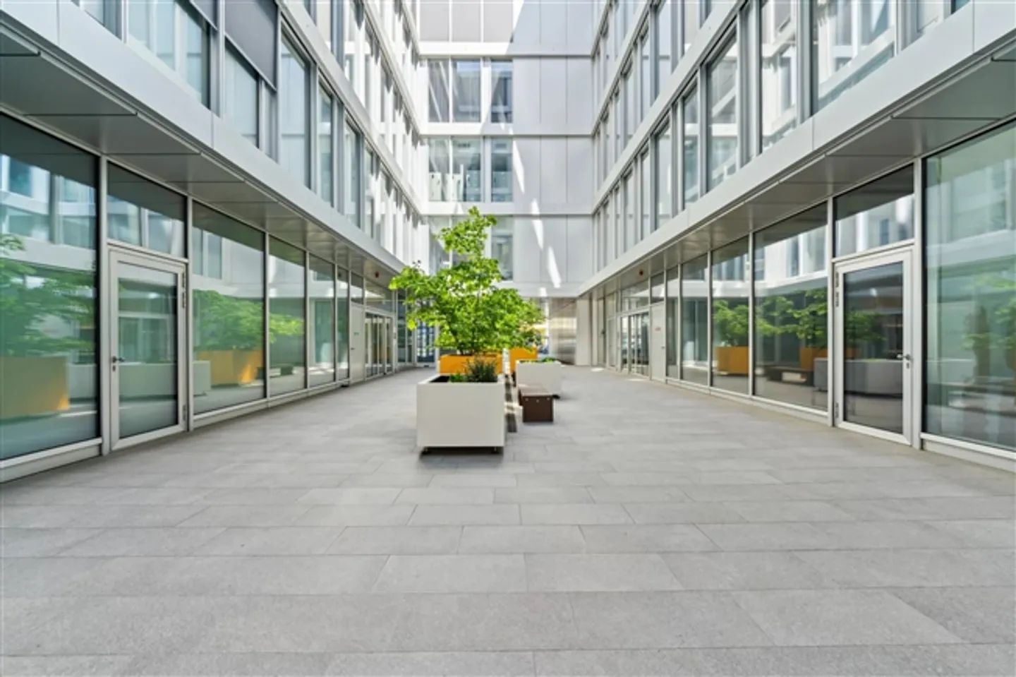 Beautiful semi-finished spaces in Plan-les-Ouates - Photo 3 of 10