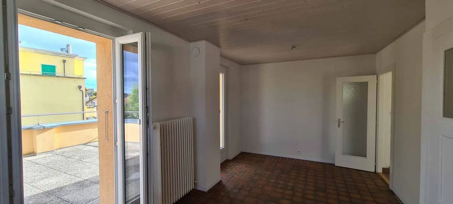 À louer  Spacieux appartement de 4 pièces avec conciergerie à repourvoir - Photo 7 sur 12