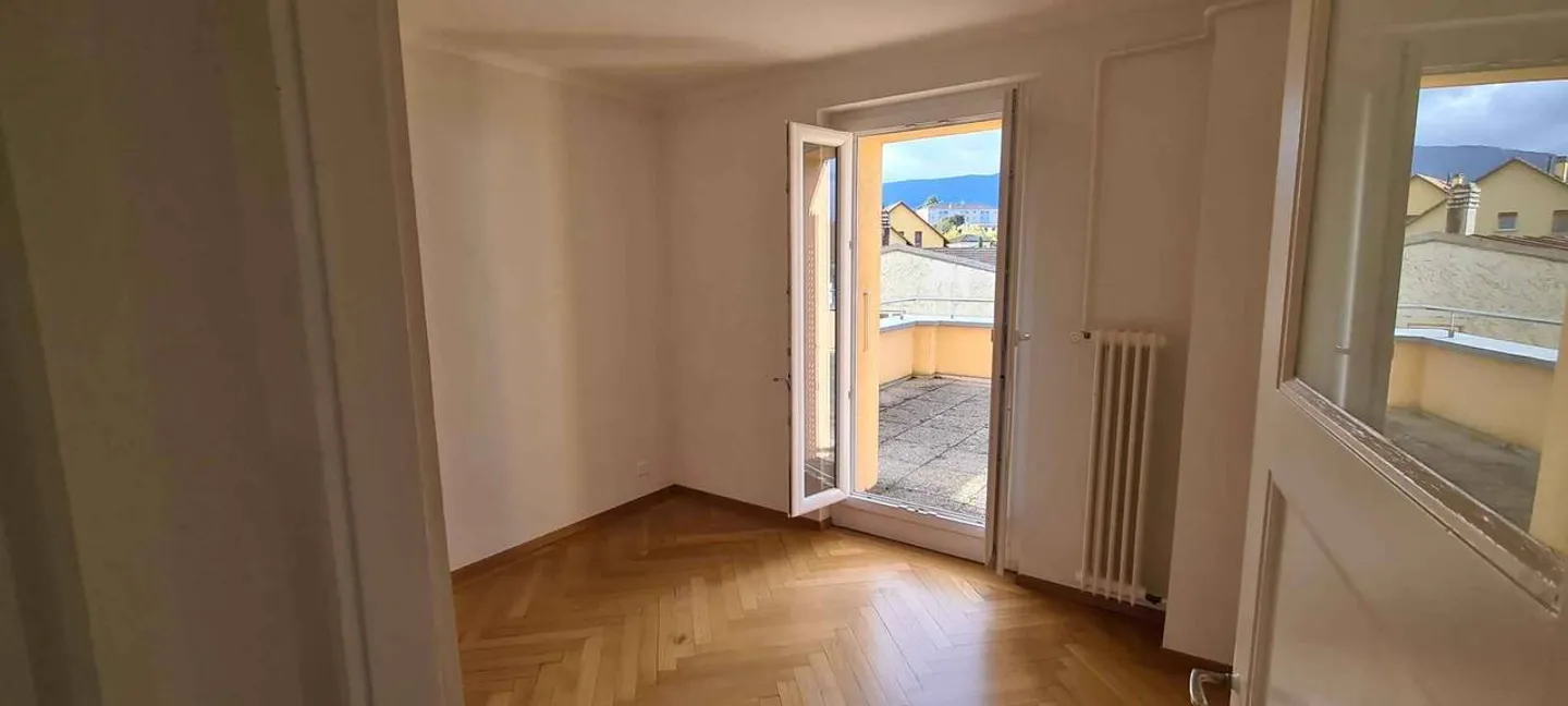 À louer  Spacieux appartement de 4 pièces avec conciergerie à repourvoir - Photo 10 sur 12