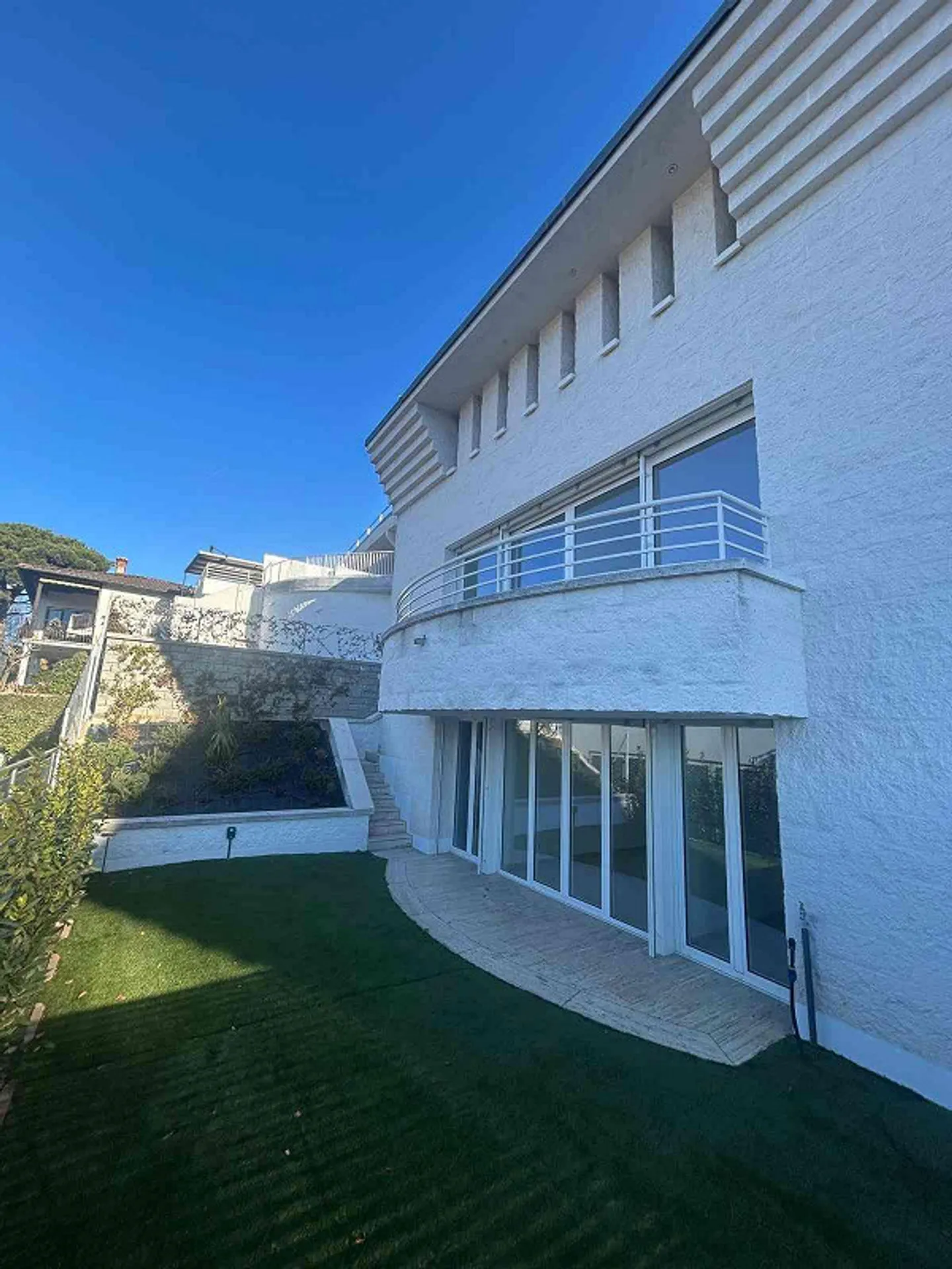 Sunny Villa lake view Whirlpool 5.5 Rooms, 190 m² - Photo 8 of 26