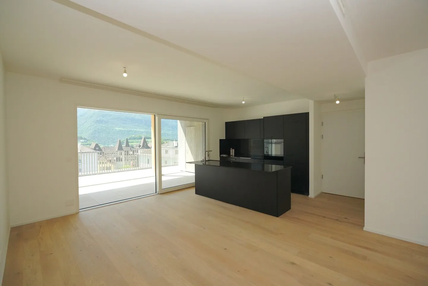 Exceptional Penthouse of 4.5 Rooms
City Center of Sierre - Photo 5 of 21