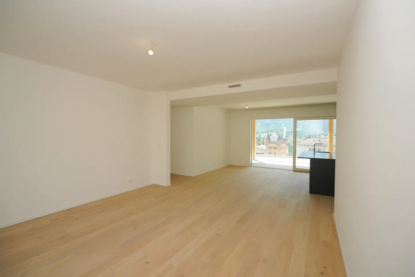 Exceptional Penthouse of 4.5 Rooms
City Center of Sierre - Photo 7 of 21