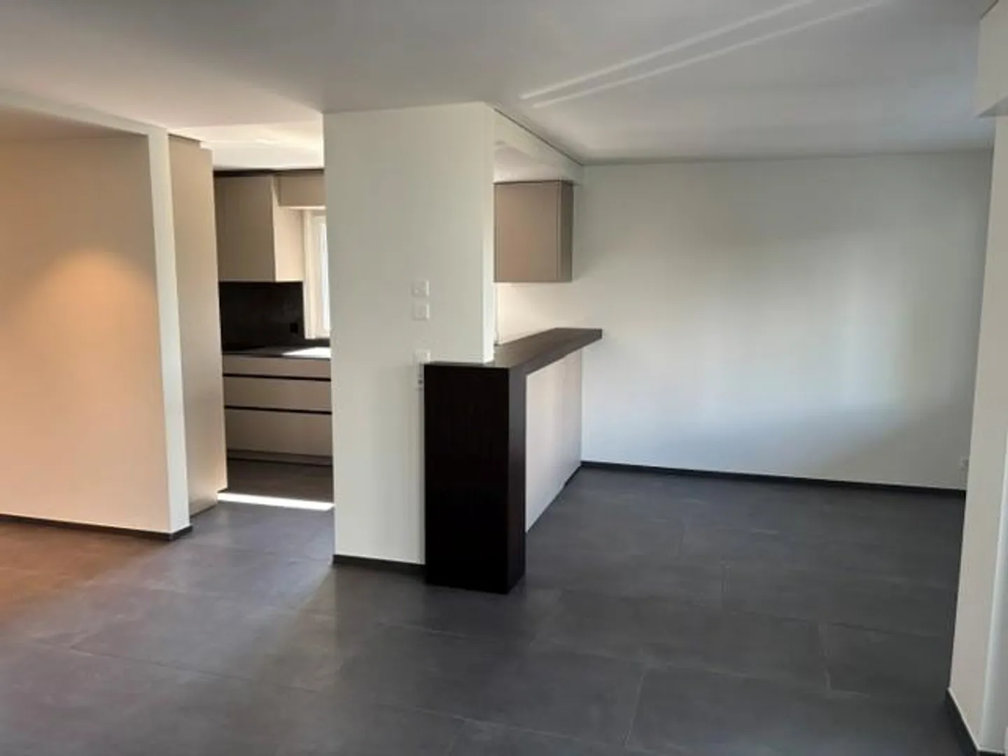 Modern living for low taxes - Photo 4 of 24