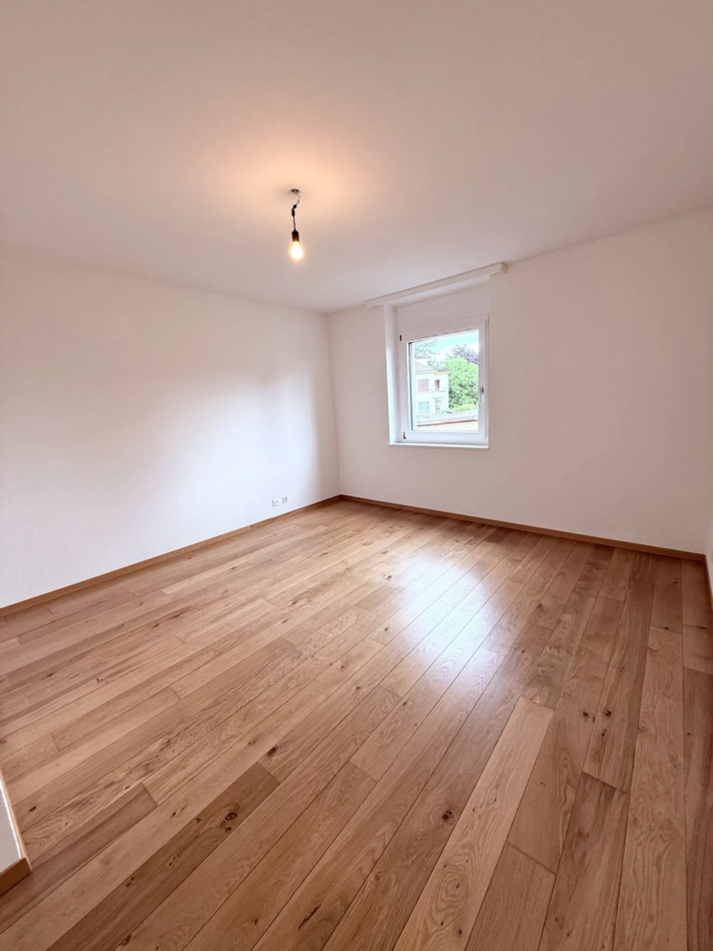 Geräumige 4,5-Zimmer-Wohnung im Stadtzentrum mit Balkon - Foto 6 von 12