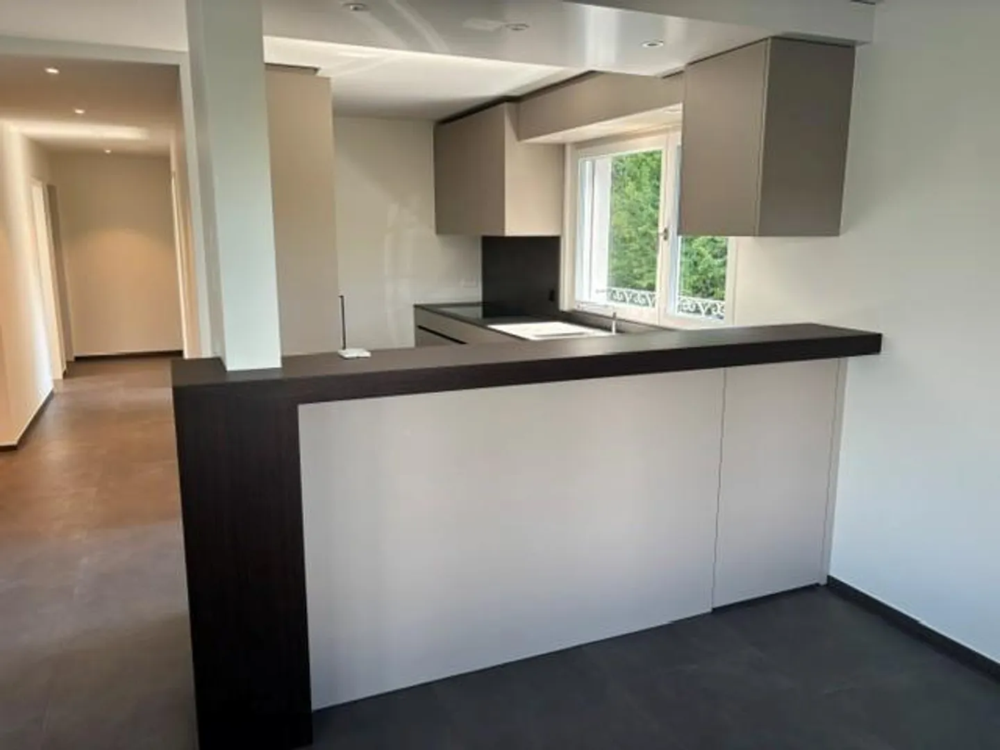 Modern living for low taxes - Photo 8 of 24