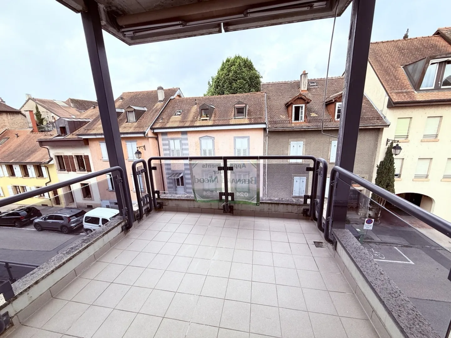 Geräumige 4,5-Zimmer-Wohnung im Stadtzentrum mit Balkon - Foto 1 von 12