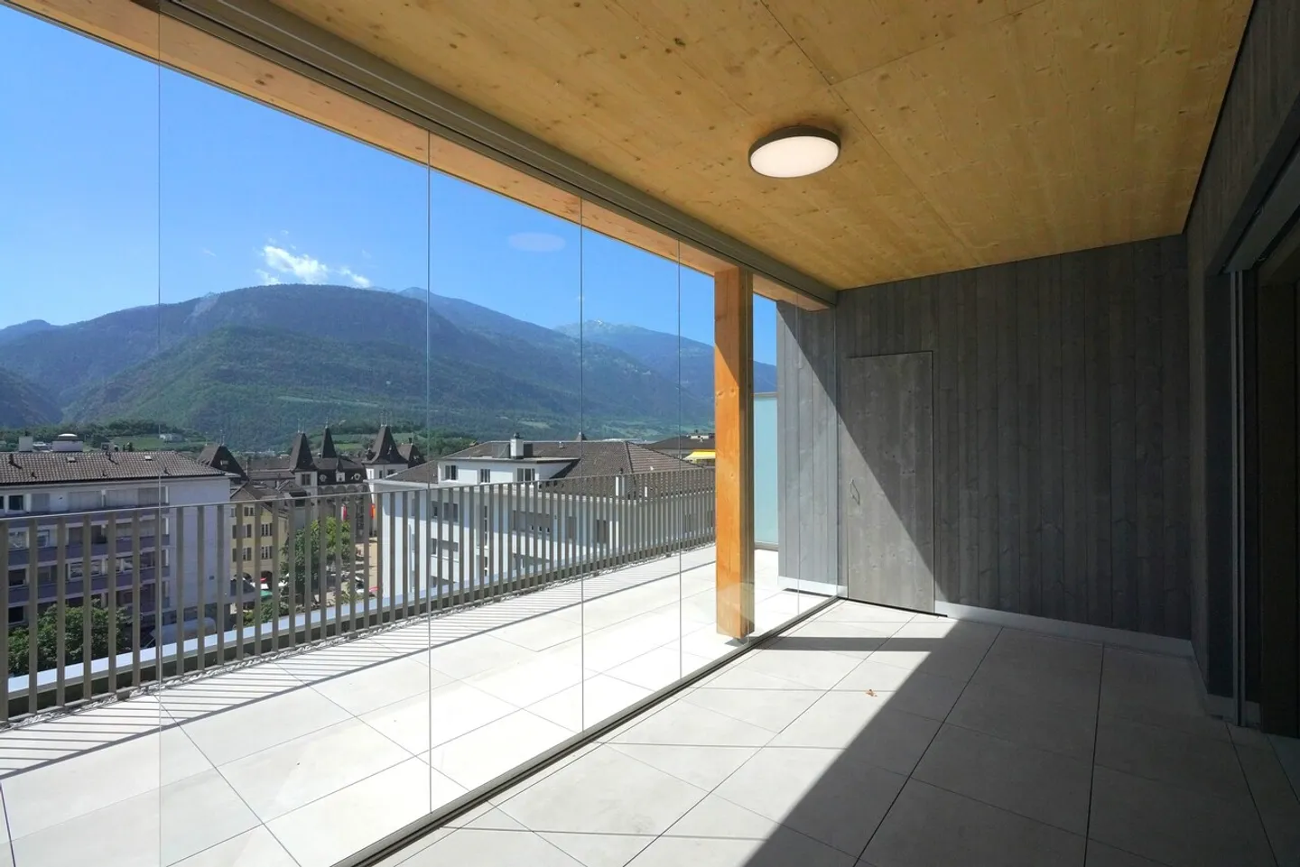 Exceptional Penthouse of 4.5 Rooms
City Center of Sierre - Photo 15 of 21