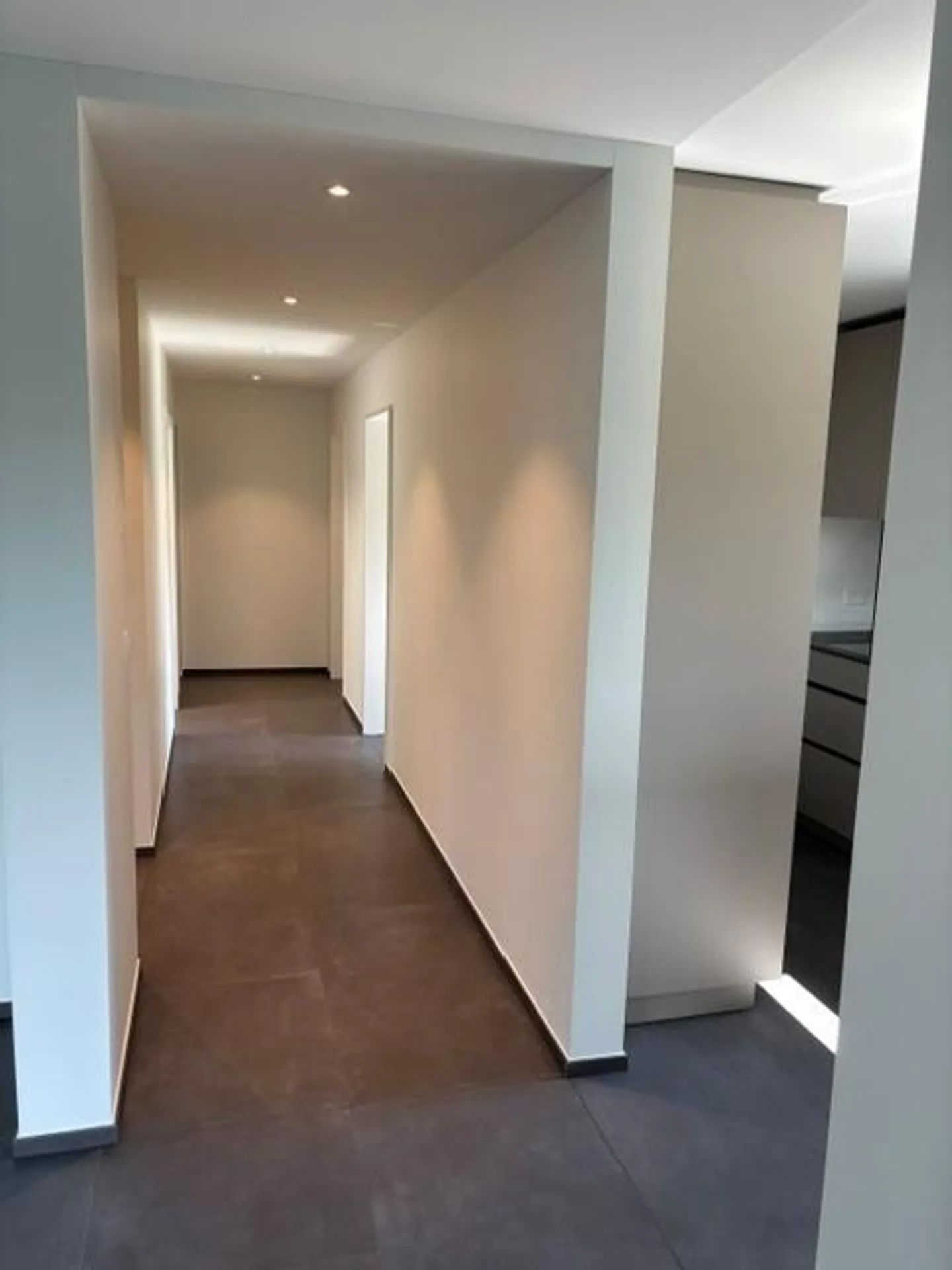 Modern living for low taxes - Photo 11 of 24