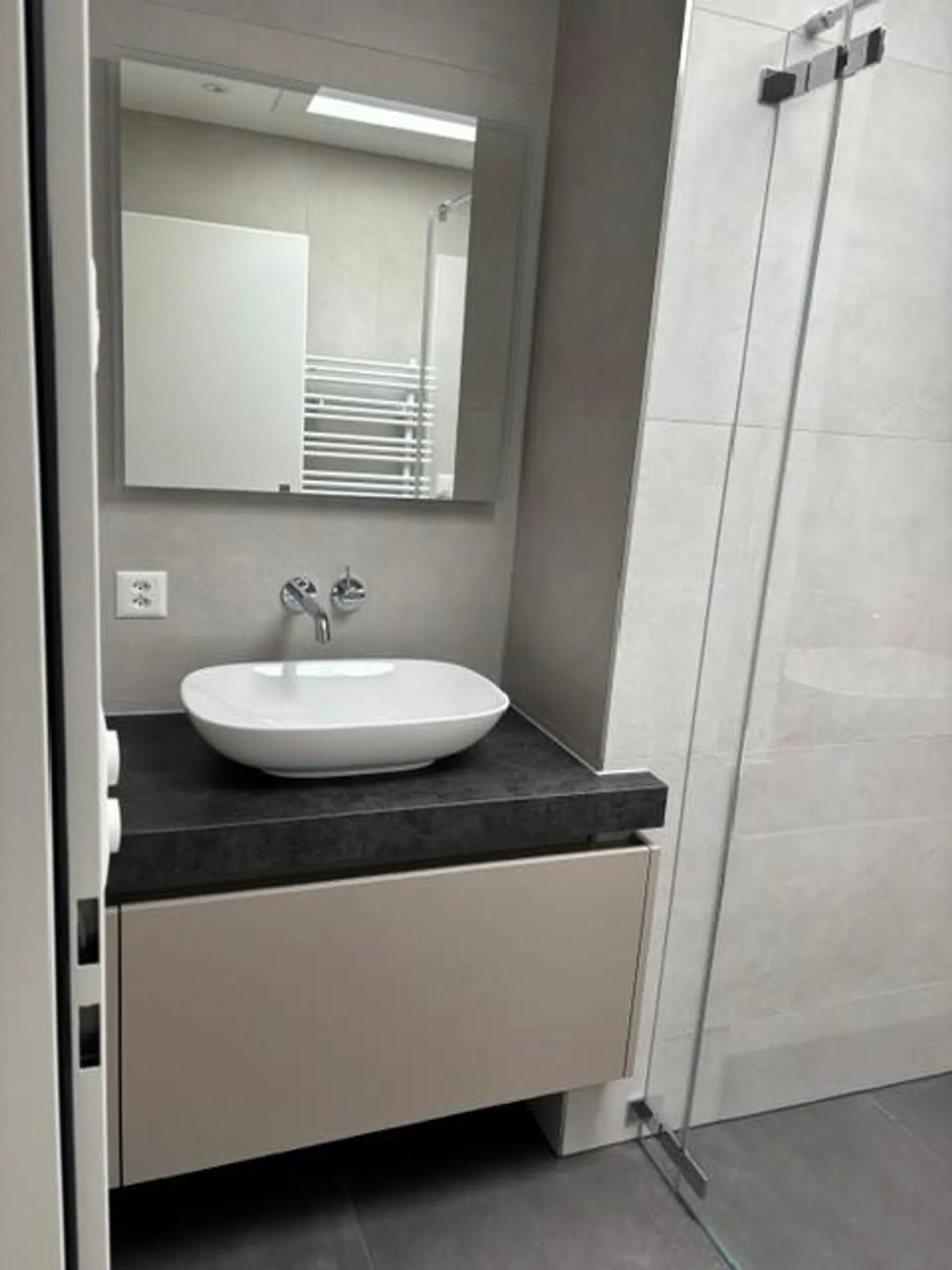 Modern living for low taxes - Photo 13 of 24