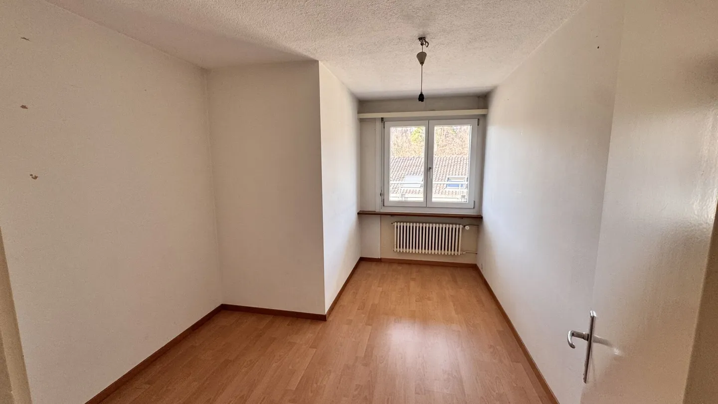 Appartement en attique de 5,5 pièces au centre dans le quartier de Maihof - Photo 5 sur 15