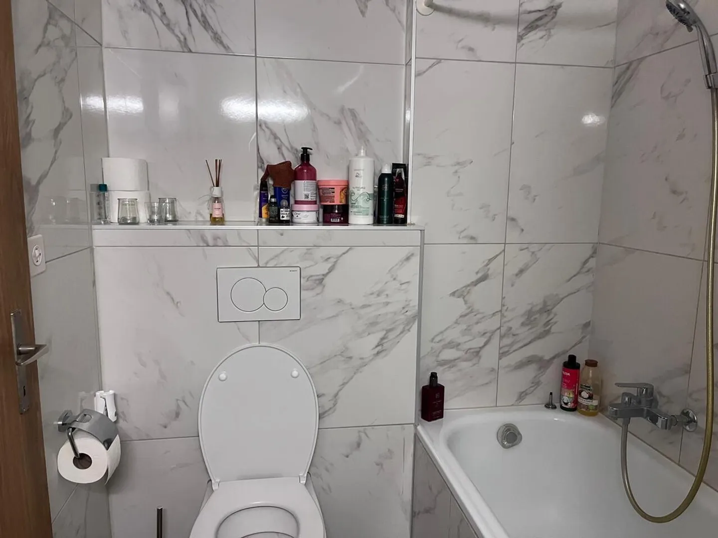 Appartement rénové à Villeneuve - Photo 8 sur 10
