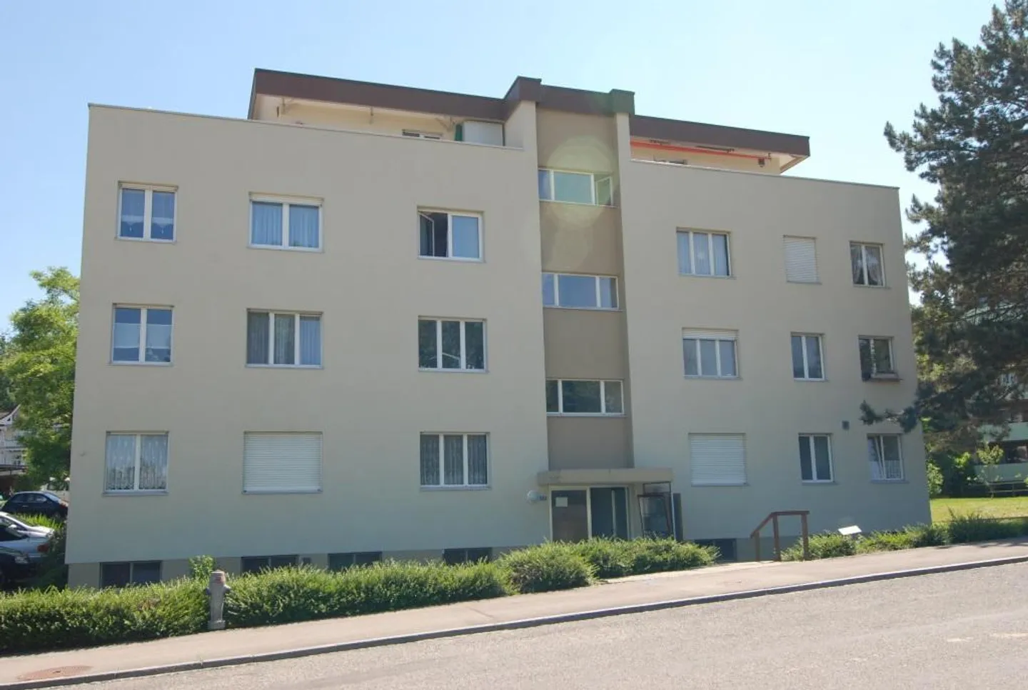 Living in a quiet location with beautiful views - Photo 1 of 8