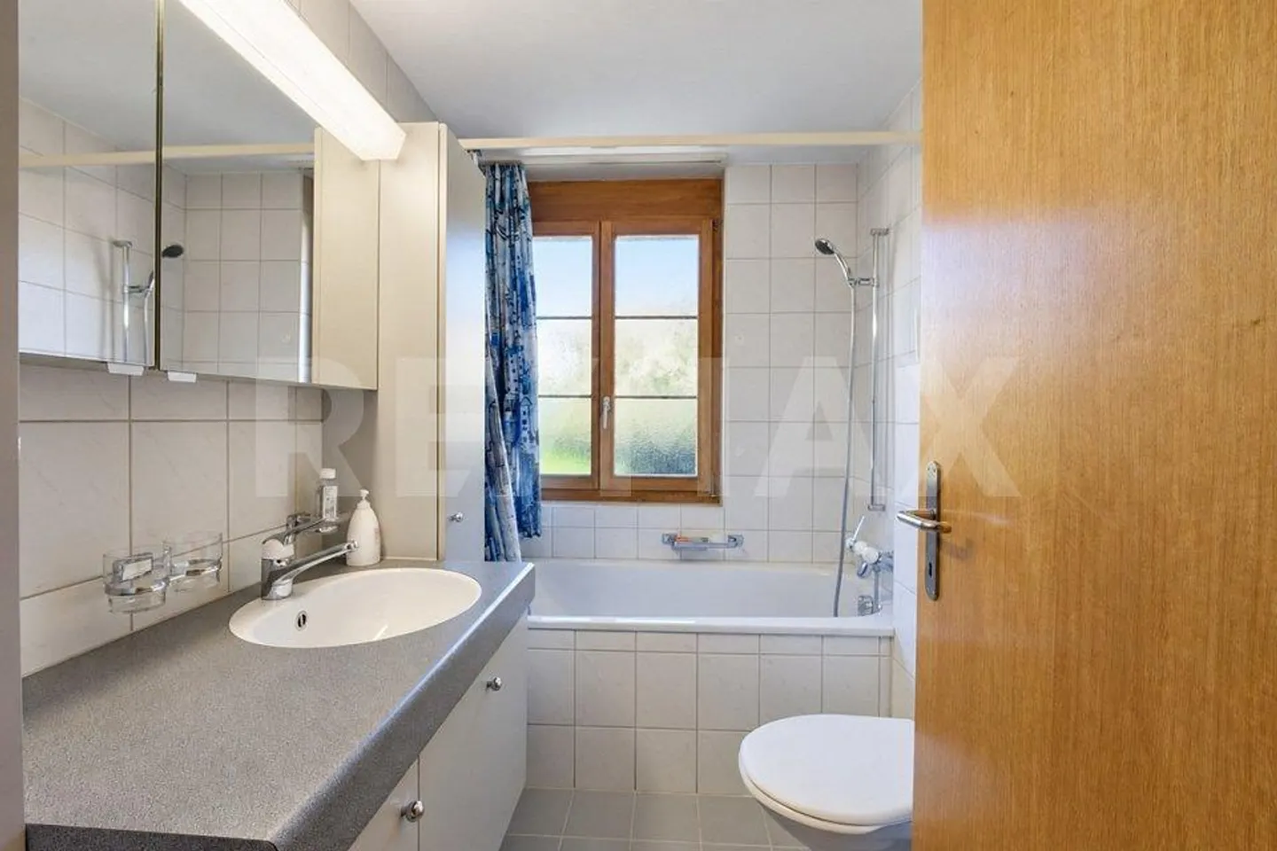 Appartement accueillant de 4,5 pièces avec beaucoup de confort de vie à Wilderswil - Photo 8 sur 12