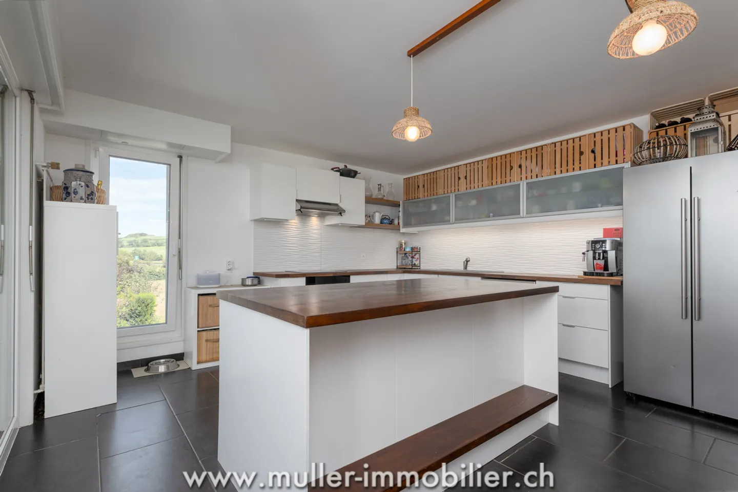 Maison spacieuse avec 7,5 pièces, piscine et jardin à Chavornay - Photo 6 sur 15