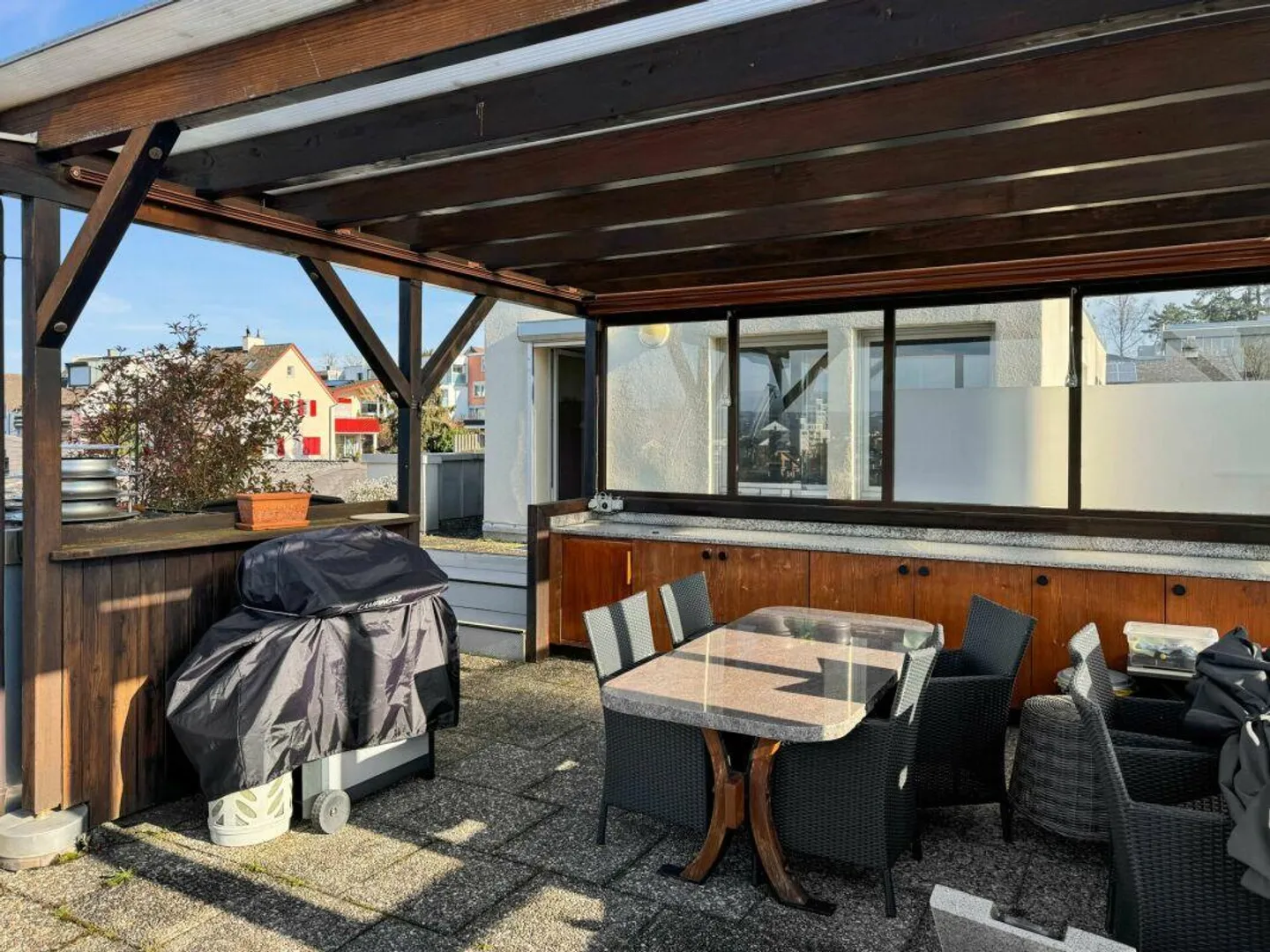 Posizione abitativa unica con grande terrazza e camino per il benessere - Foto 10 di 12