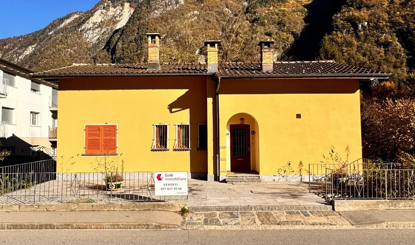 Duplex House with Garden in Cama (GR) - Photo 2 of 7