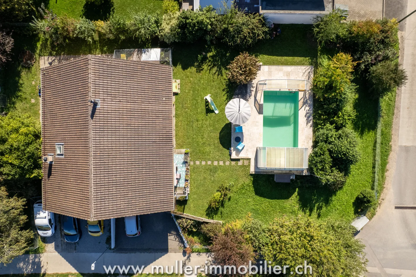 Maison spacieuse avec 7,5 pièces, piscine et jardin à Chavornay - Photo 14 sur 15