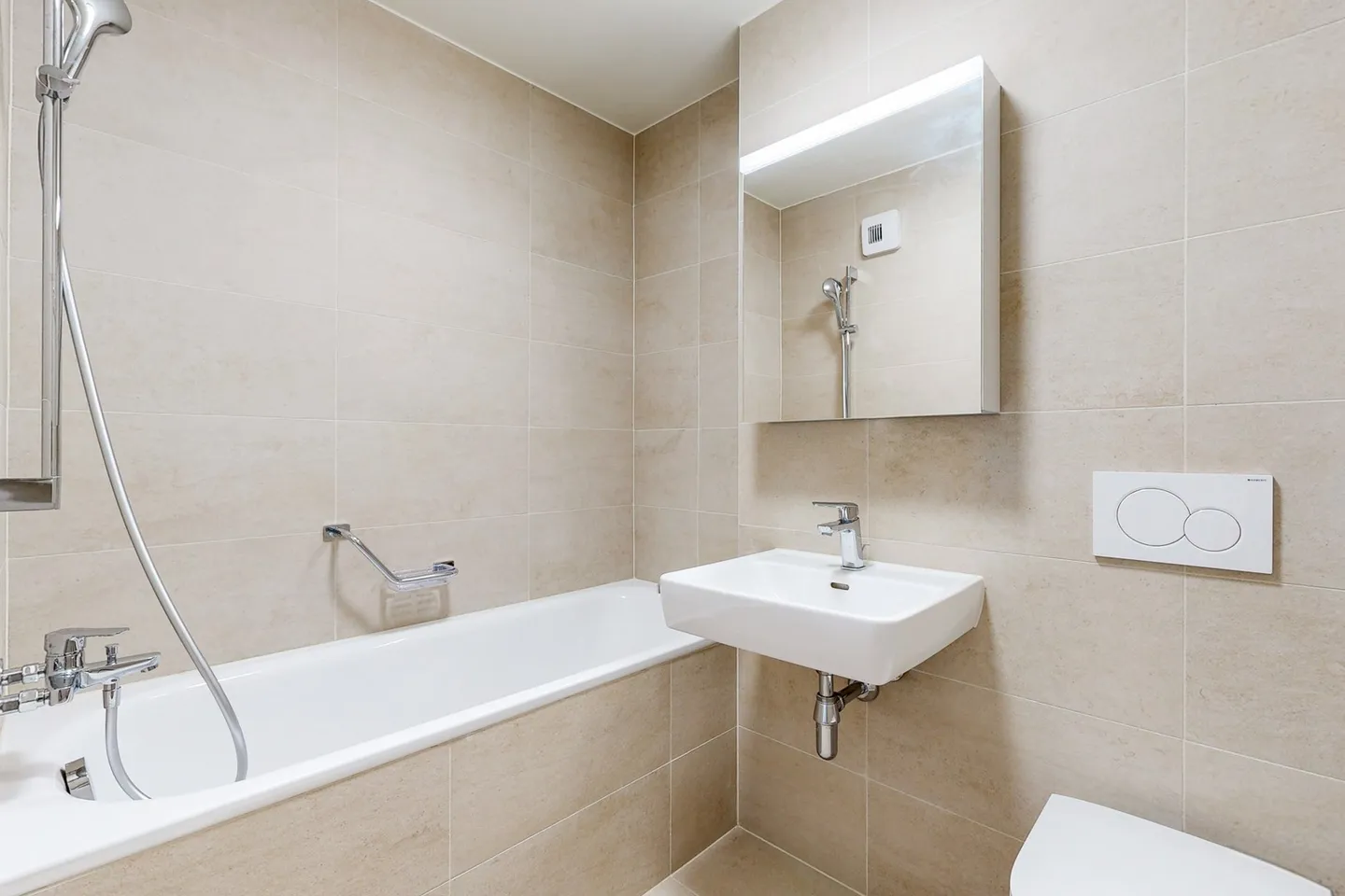 Appartamento moderno e completamente ristrutturato - Foto 6 di 7