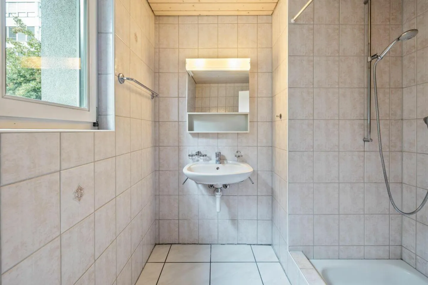 Charmantes Doppeleinfamilienhaus in Liestal - Foto 4 von 16