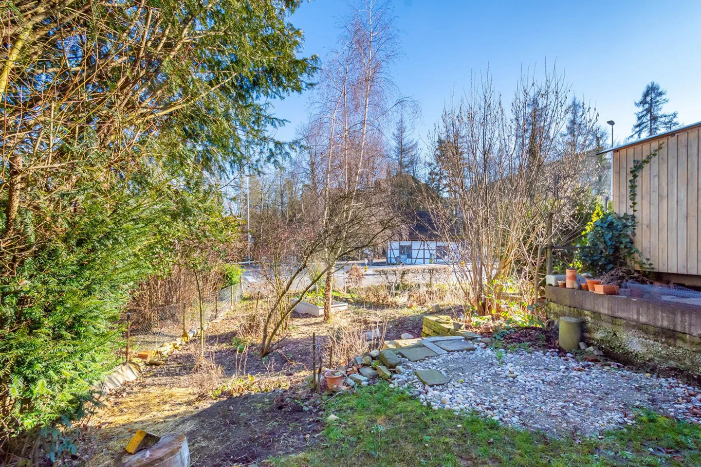 Vielseitige Liegenschaft mit Potenzial - Foto 5 von 18