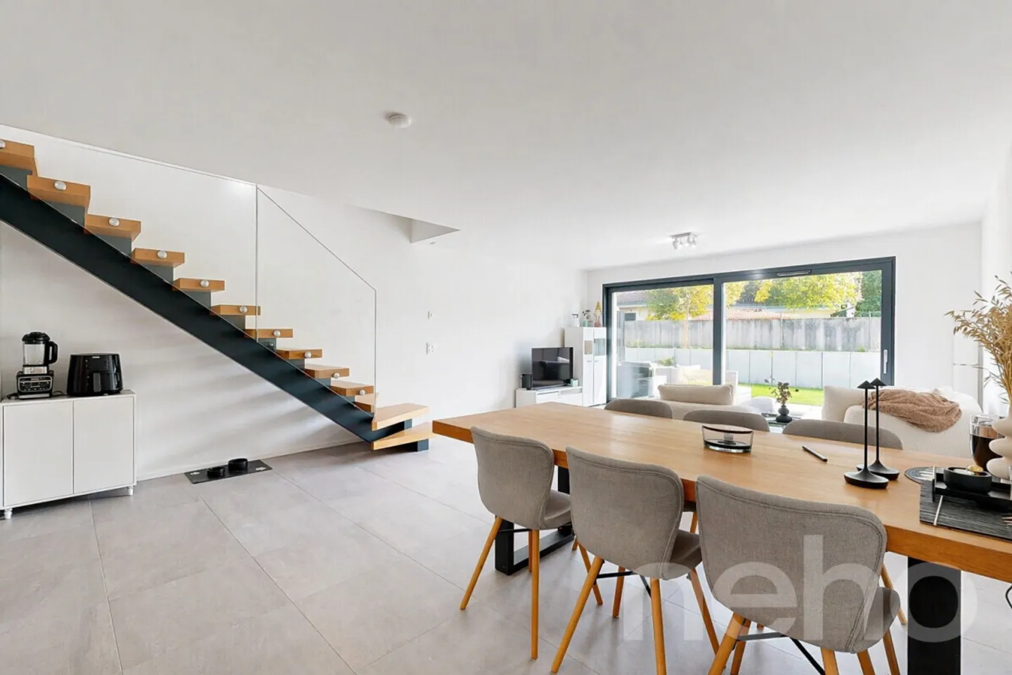 New and Bright Villa in Cormondrèche - Photo 2 of 12