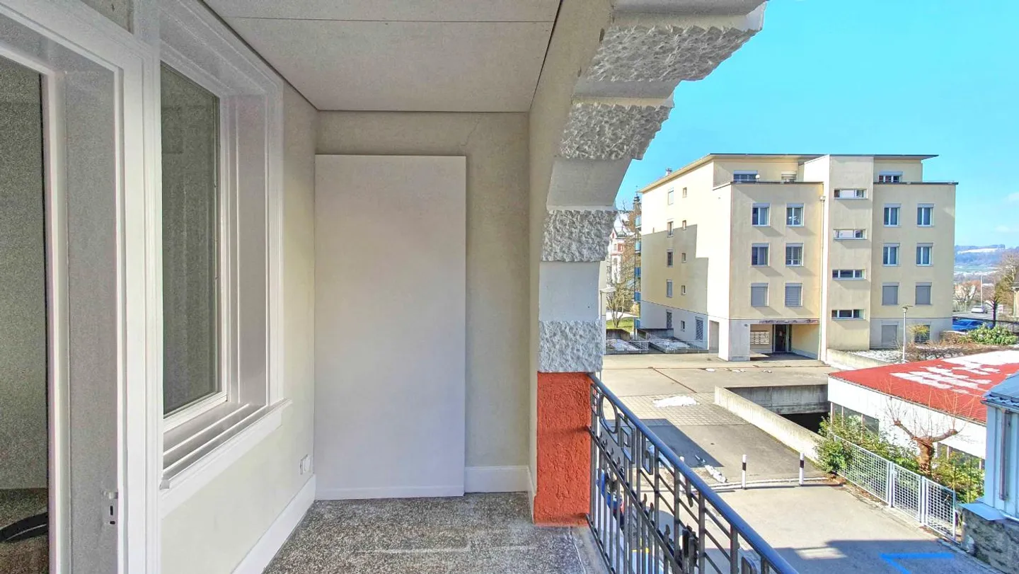 Newly renovated 4.5 room old-style apartment in Jugendstil near the center - Photo 7 of 8