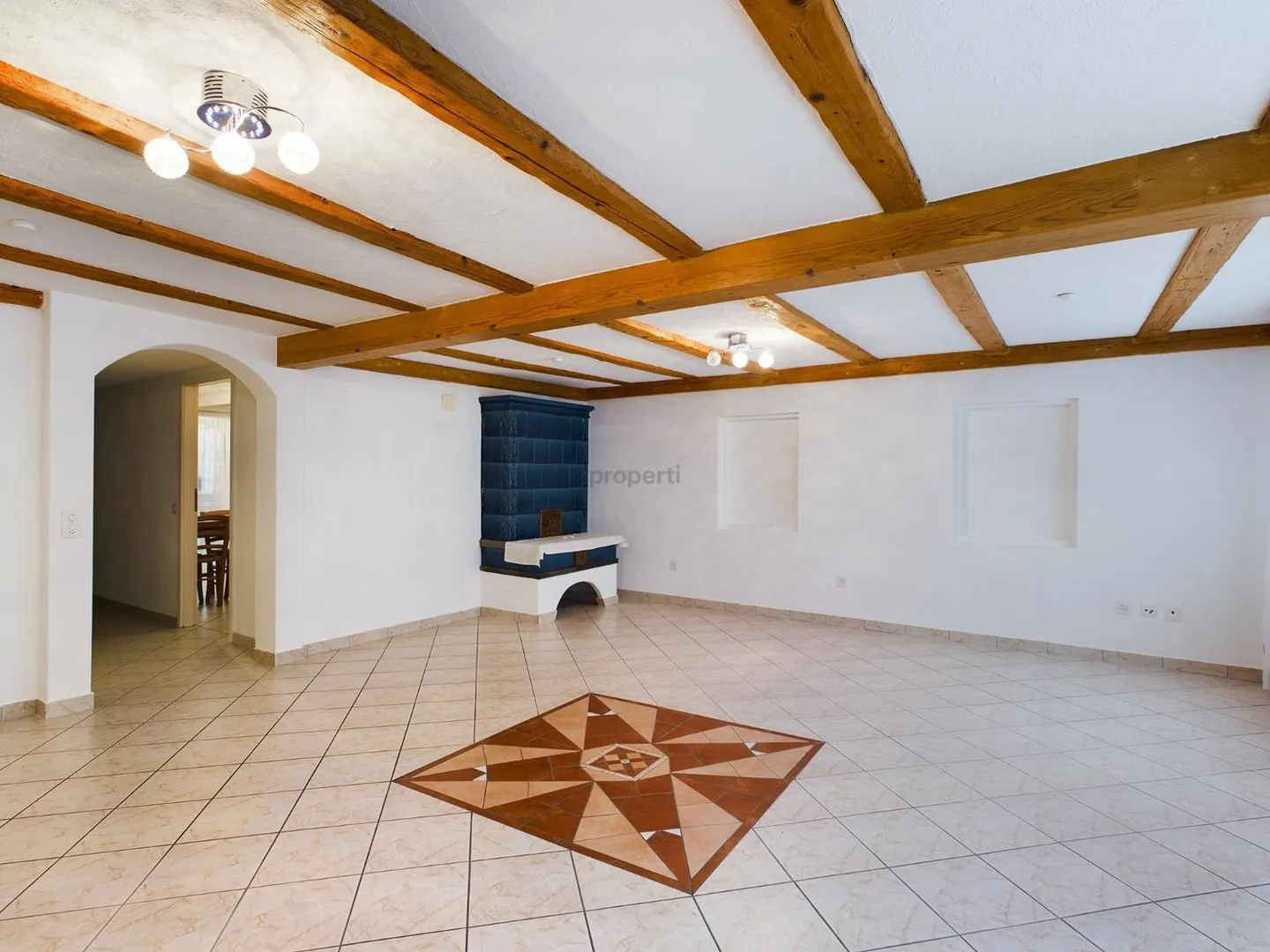 4.5 Room Apartment - Photo 1 of 11