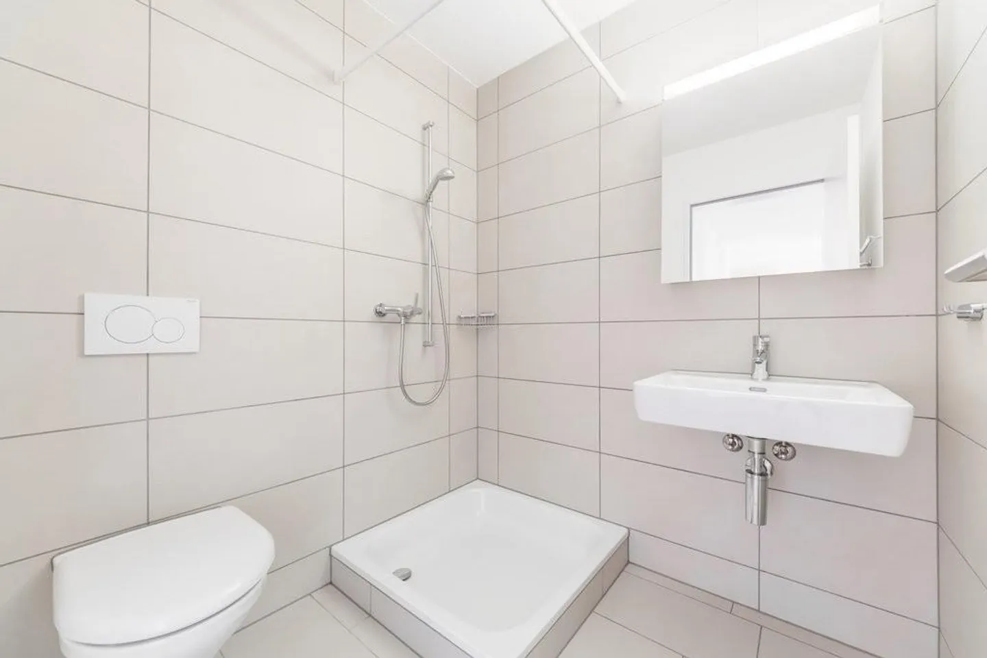 RENT WITHOUT DEPOSIT - Modern apartment seeks new tenants in Brugg - Photo 4 of 9