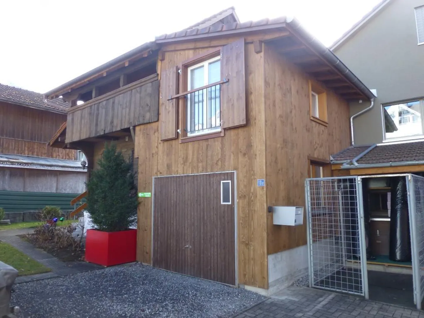 Maison 3 familles bien entretenue avec stockage séparé au centre du village de Kerns - Photo 4 sur 6