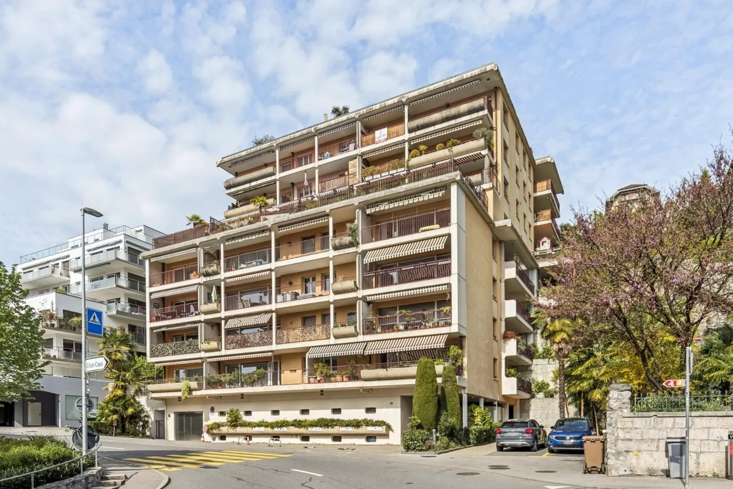 Posizione ideale per questo affascinante appartamento di 3,5 stanze con vista sul lago - Foto 3 di 12