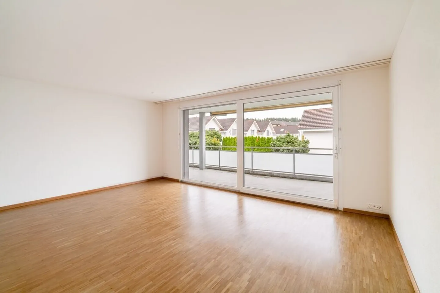 Bright, family-friendly apartment in the green! - Photo 2 of 8