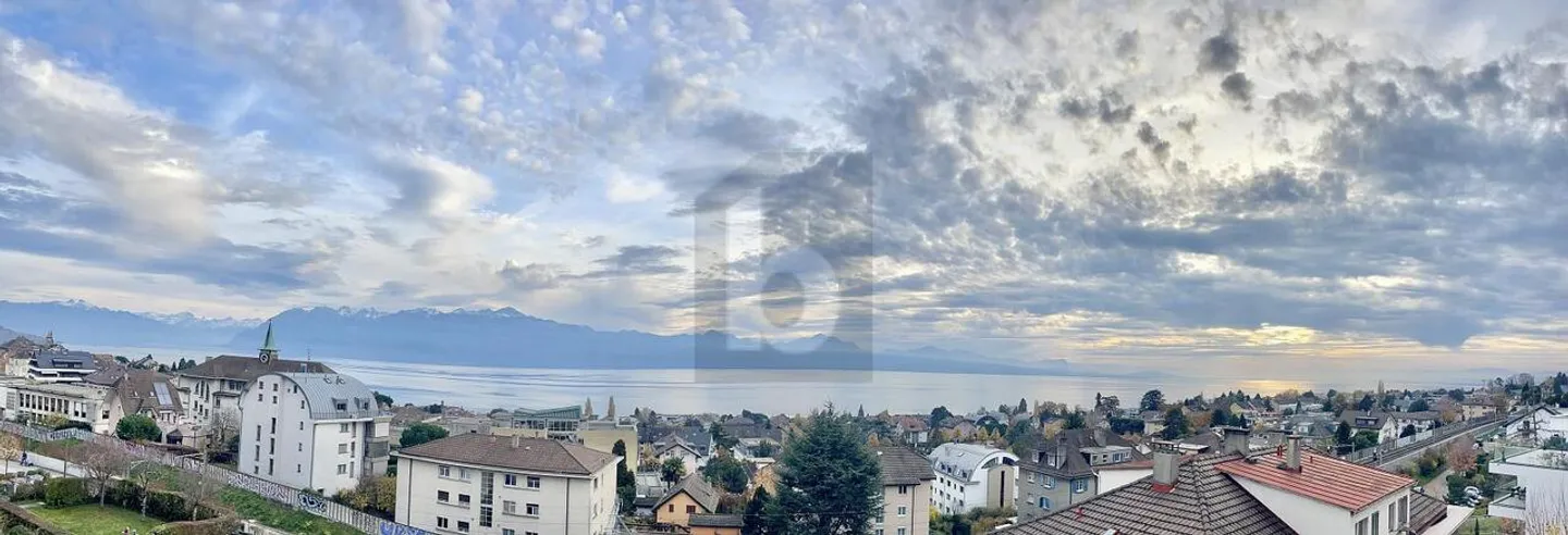 Appartement grandiose avec vue panoramique sur le lac - Photo 1 sur 6