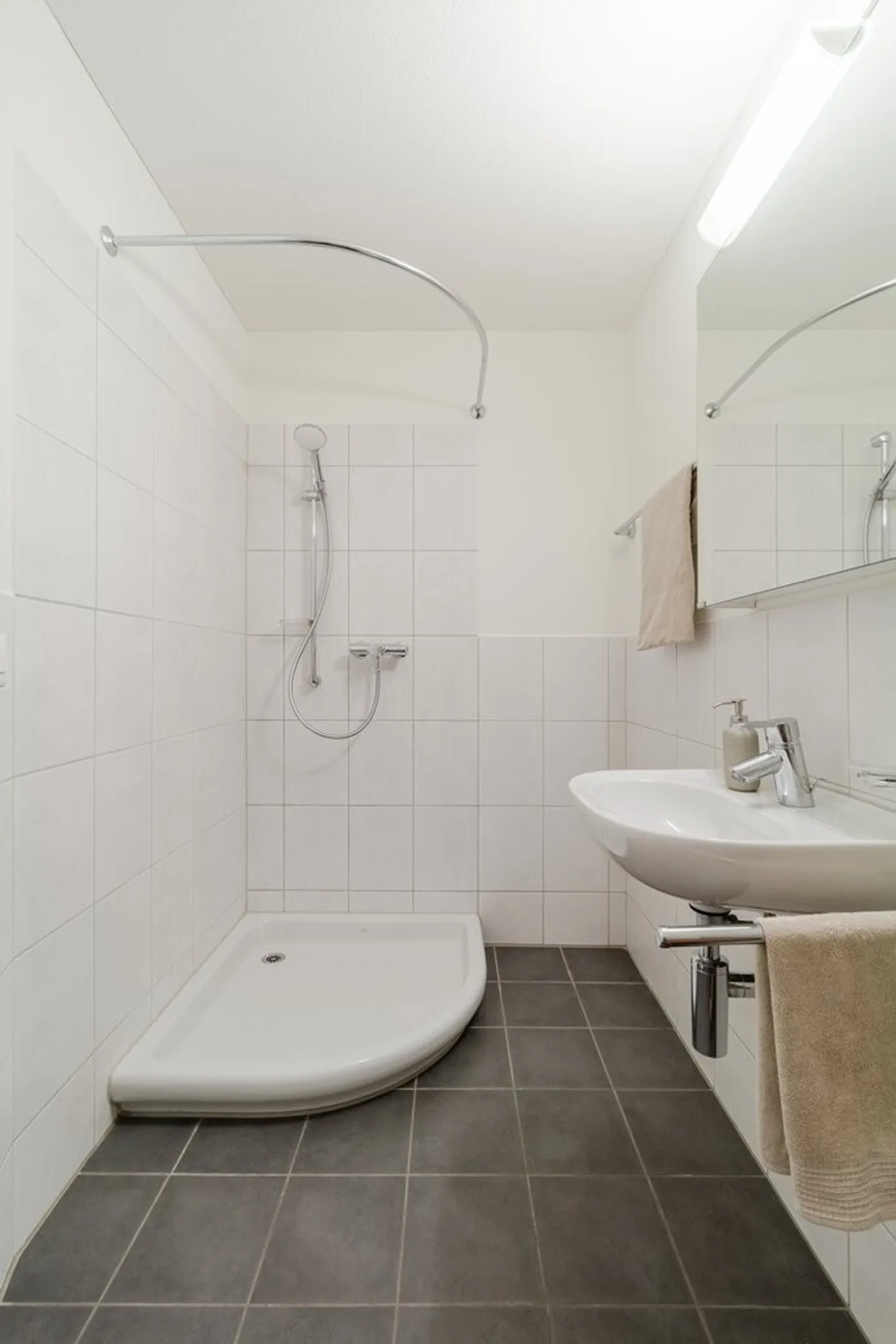 Bright, family-friendly apartment in the green! - Photo 8 of 8