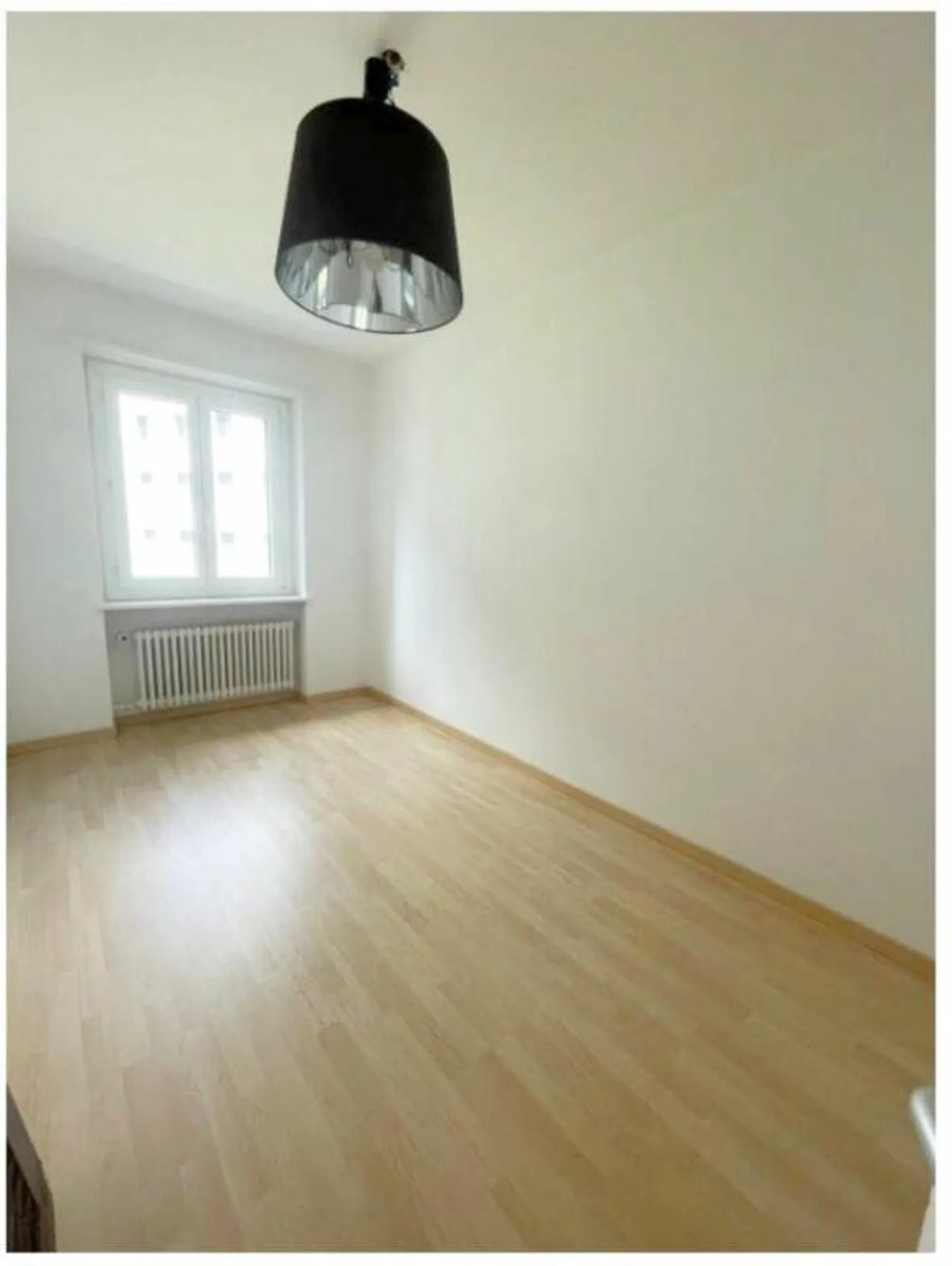 Bright Apartment with Balcony - Photo 6 of 8