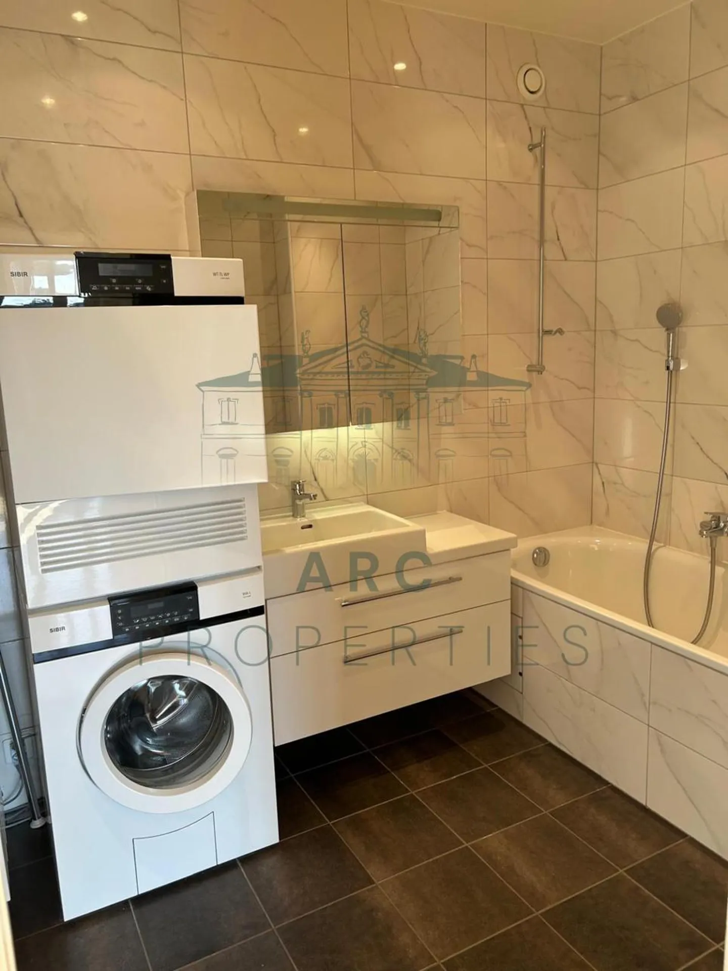 GENF - WUNDERSCHÖNE WOHNUNG MIT BALKON - Foto 3 von 3