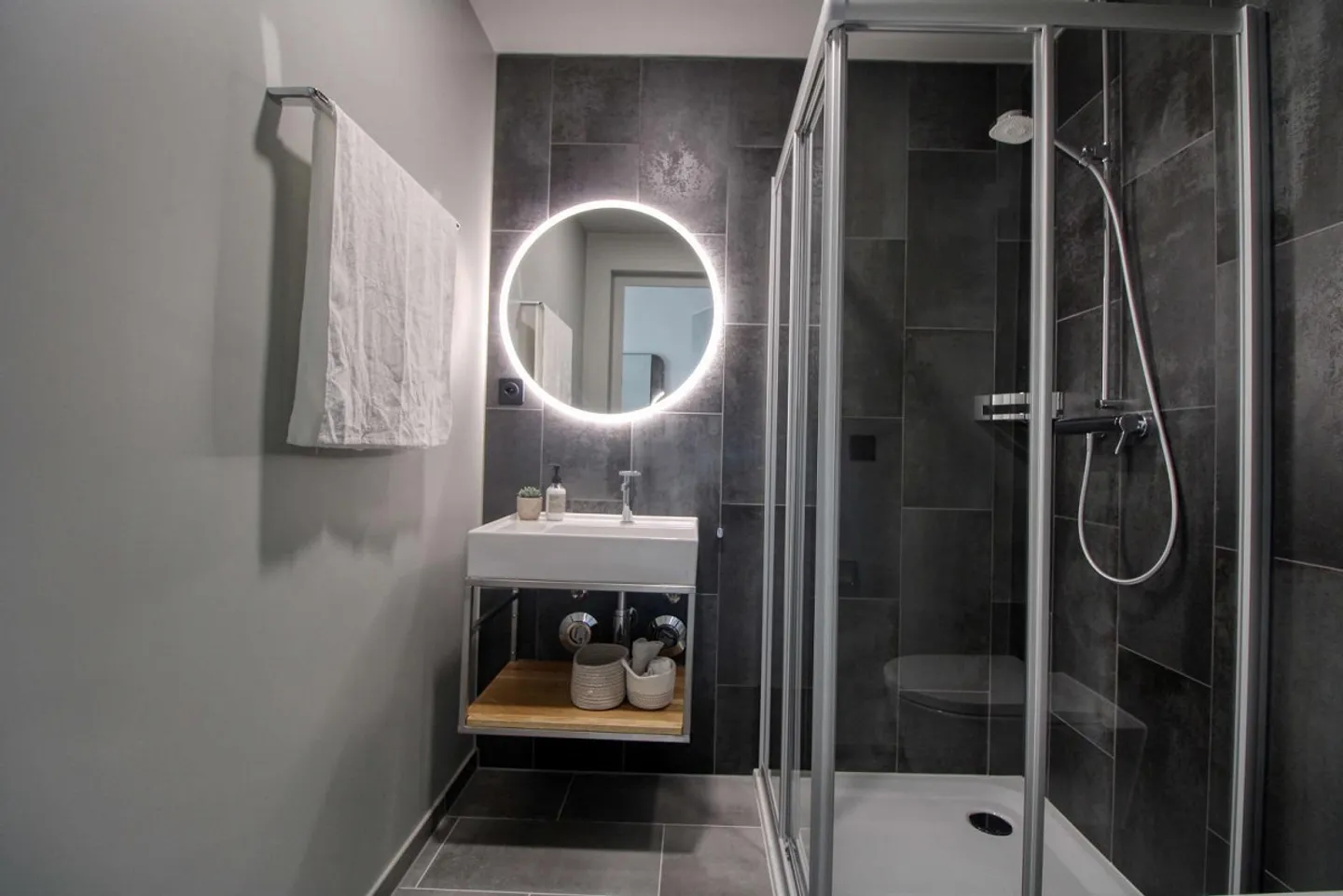 Coliving progettato per la concentrazione, la comunità e il comfort a Renens - Foto 10 di 29