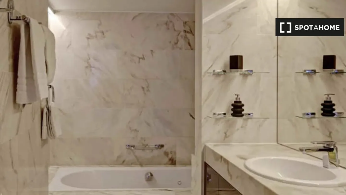 Découvrez, visitez et louez votre nouveau chez-vous en ligne en toute confiance. - Photo 1 sur 6