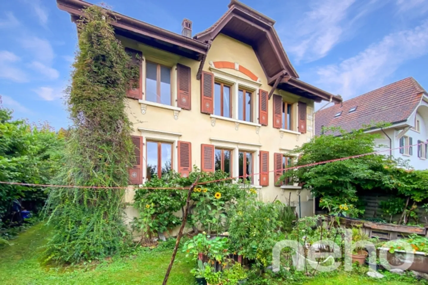 Maison intergénérationnelle spacieuse de 10 pièces à Safern ! - Photo 2 sur 13
