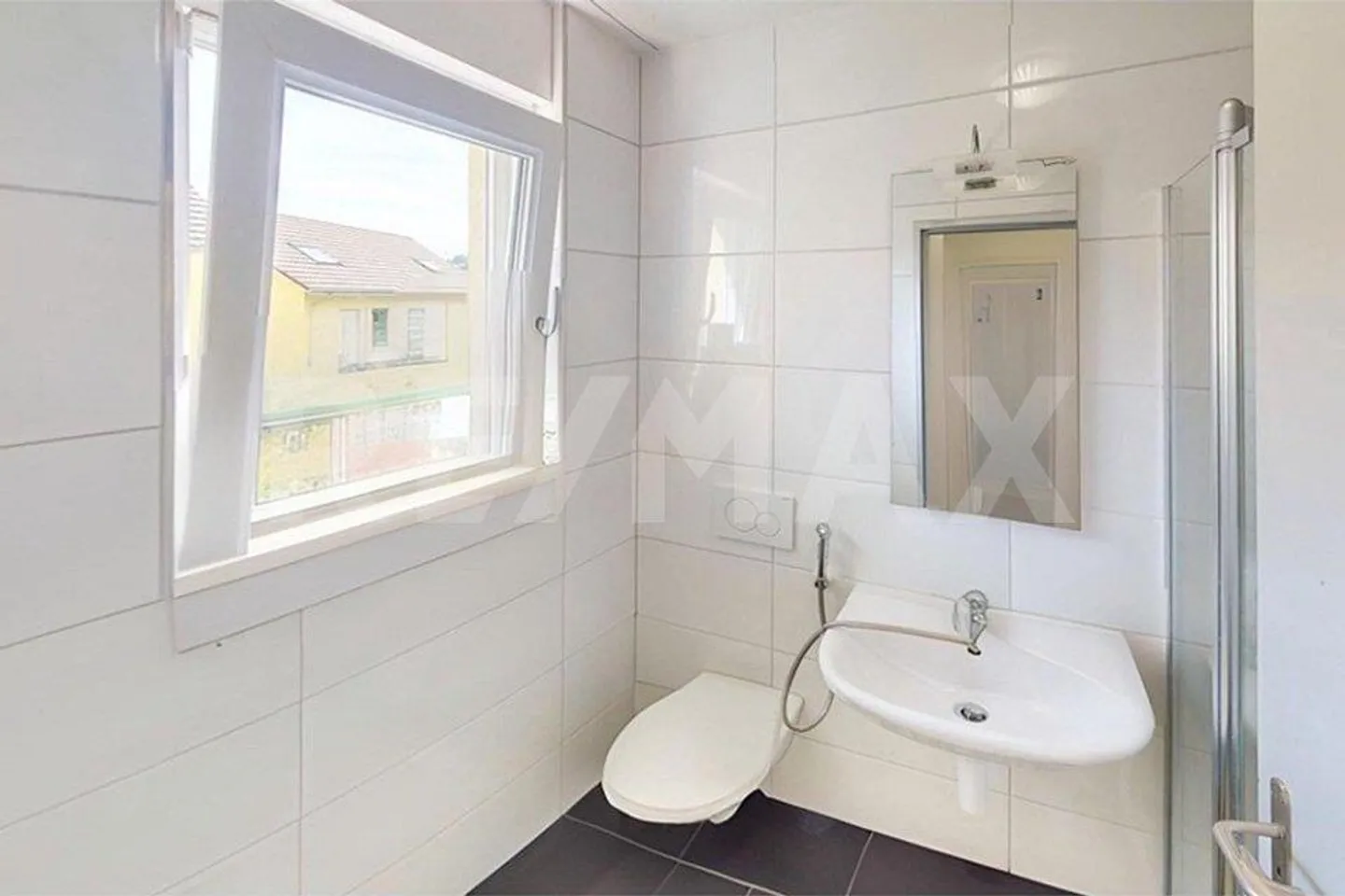 Découvrez une maison jumelée charmante et familiale - également possible en tant que bien d'investissement ! - Photo 3 sur 13