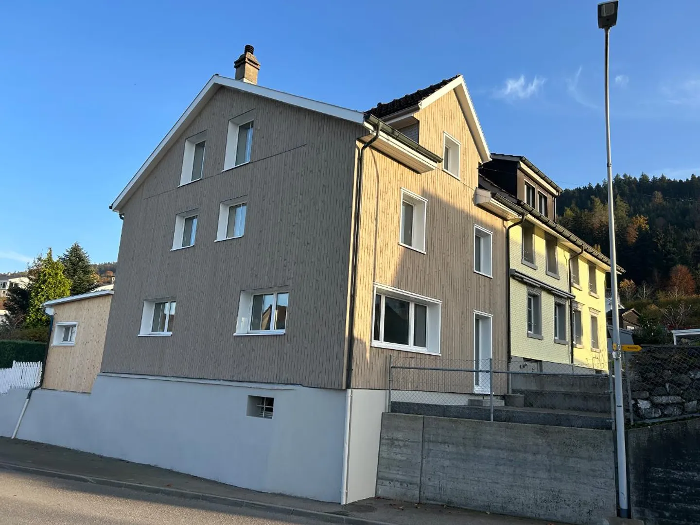 «5.5 Zimmer Doppeleinfamilienhaus» - Foto 1 von 5