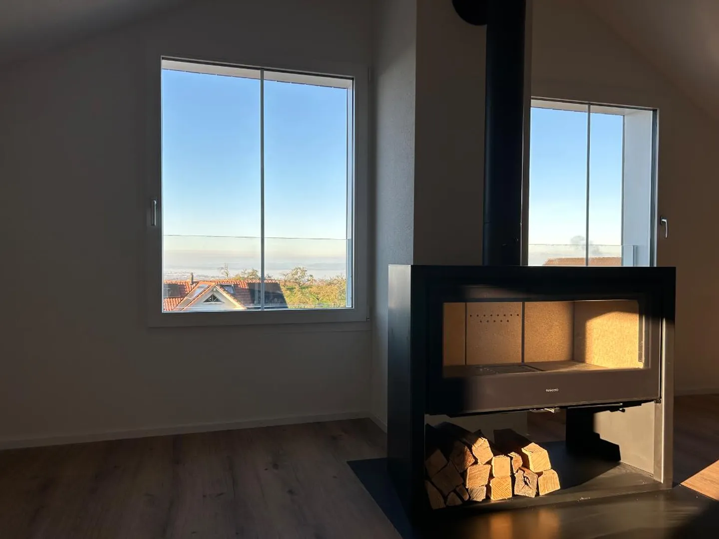 «5.5 Zimmer Doppeleinfamilienhaus» - Foto 2 von 5