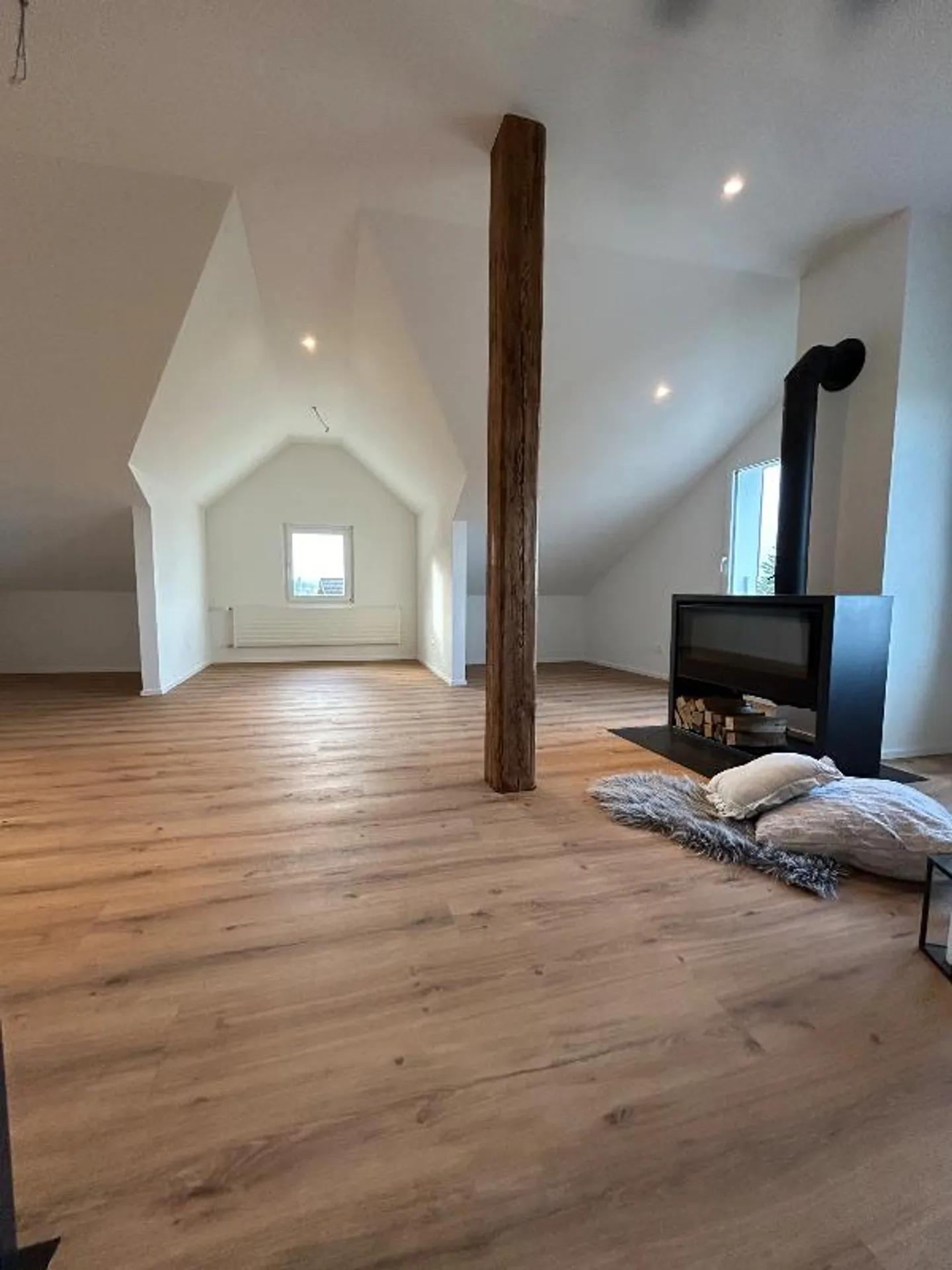 «5.5 Zimmer Doppeleinfamilienhaus» - Foto 3 von 5