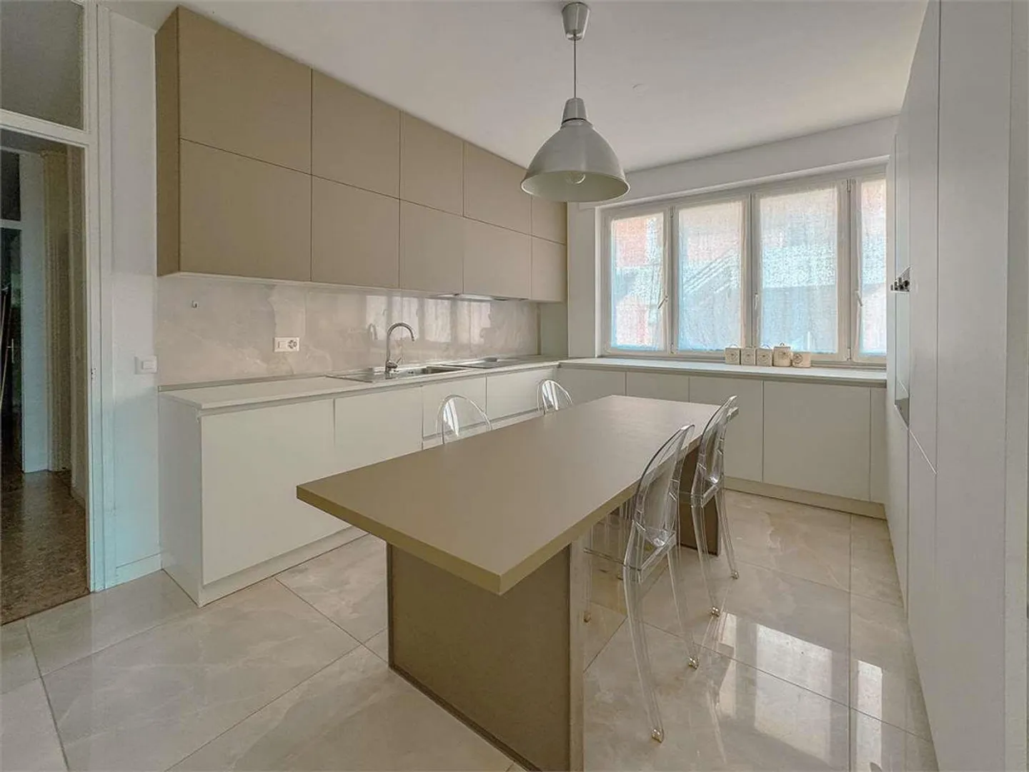 Appartamento di Lusso con Vista Lago - Foto 5 di 13