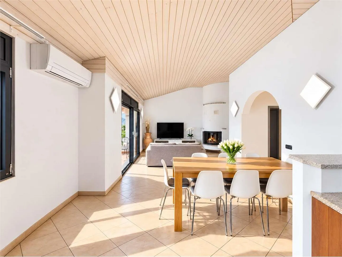 Casa plurifamiliare con comfort - Foto 5 di 13