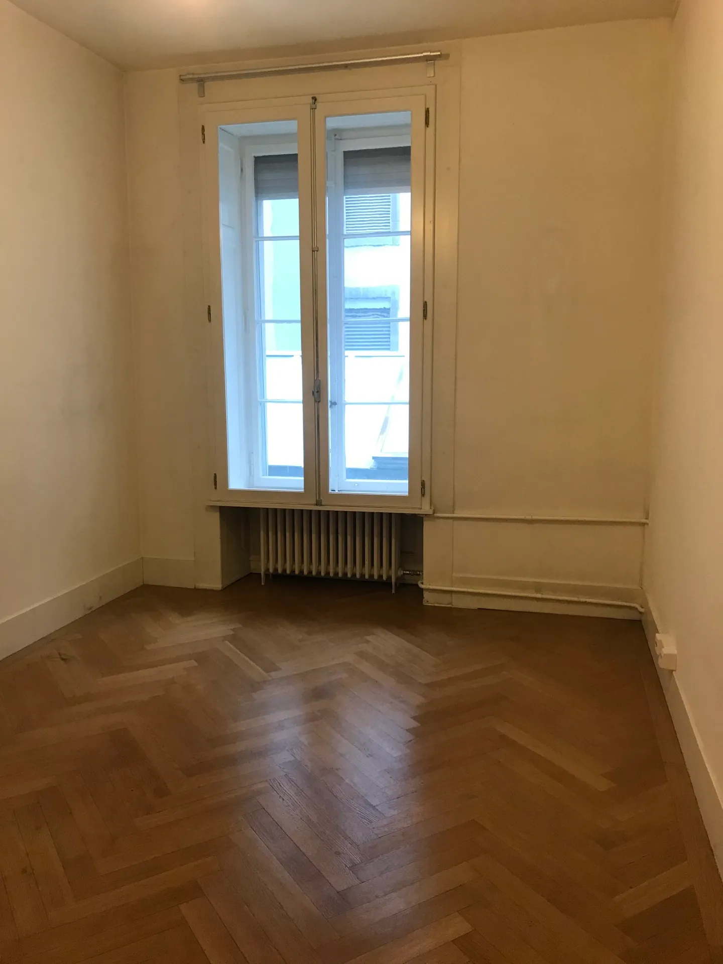 Bel appartement dans le quartier des banques - Foto 3 di 4