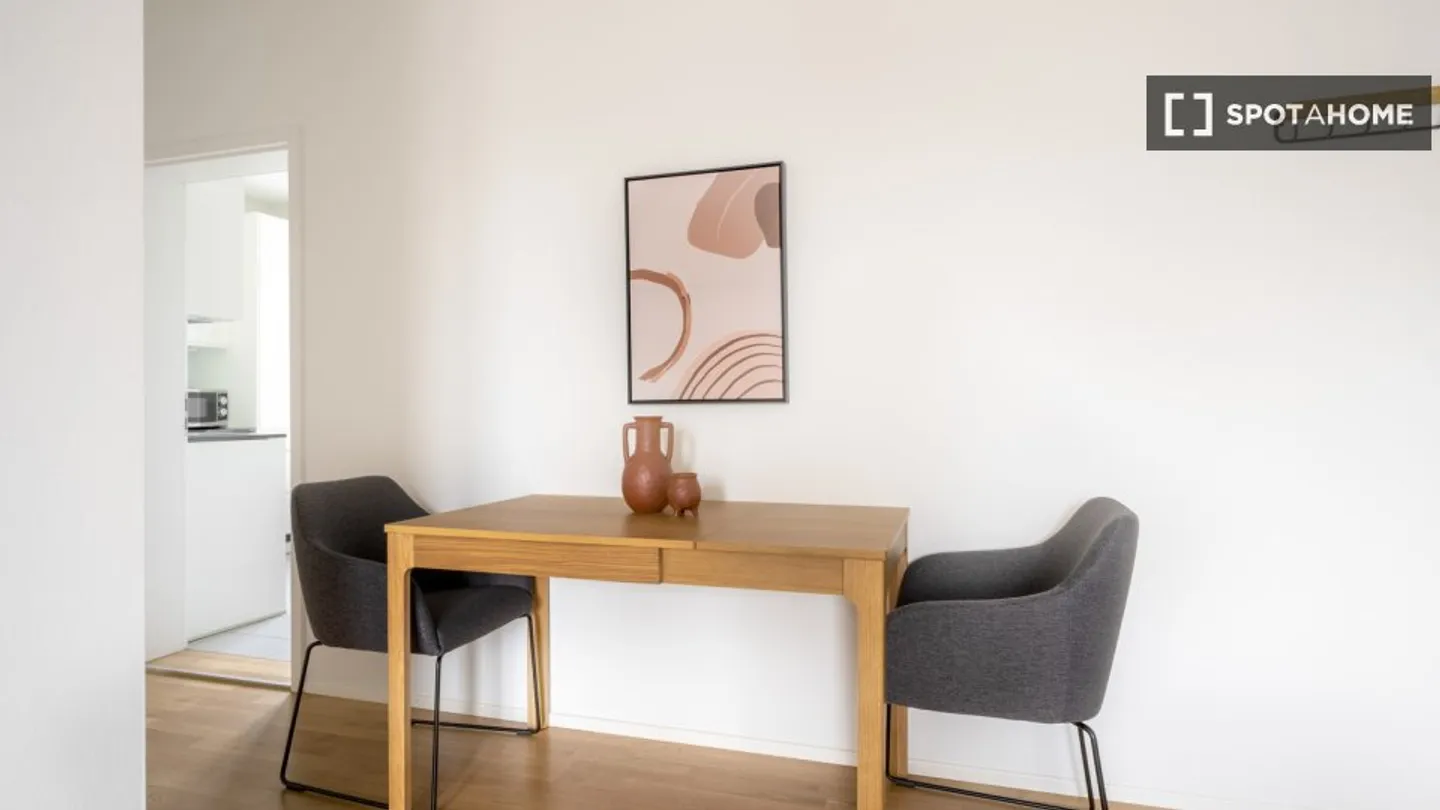 Discover, visit and rent your new home online with full confidence. - Photo 3 of 17