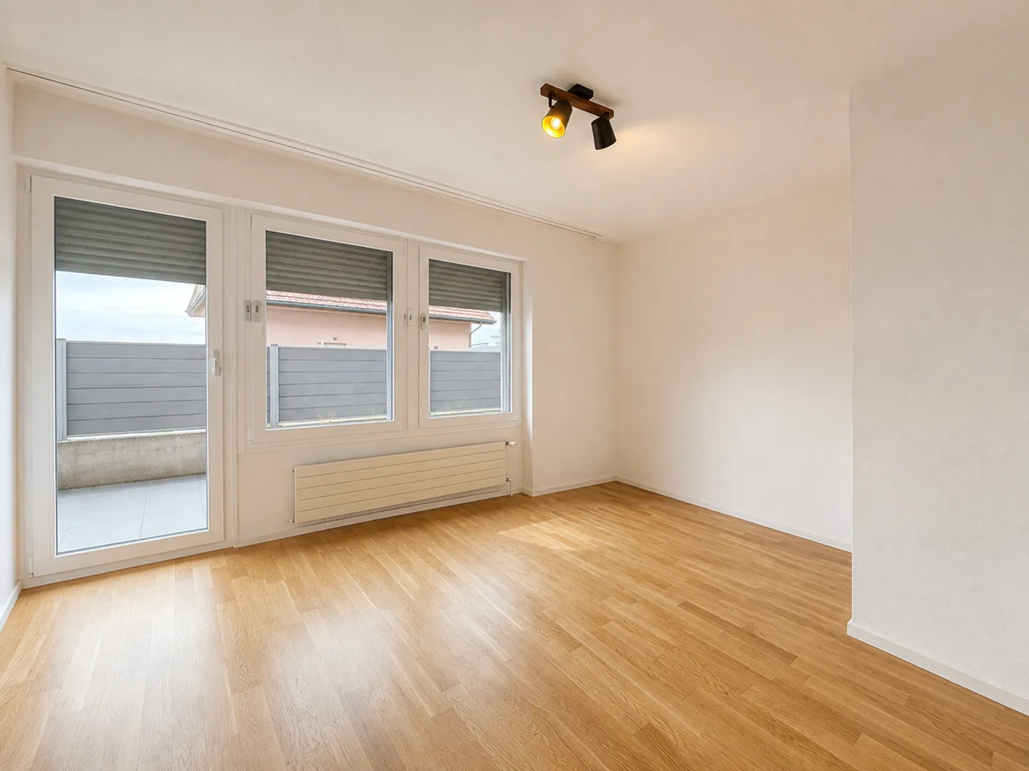 La Praz - Bel appartement de 4.5 pièces au coeur du Pied du Jura - Photo 3 sur 11